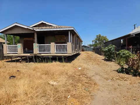 12641 W G, Biola, CA 93606