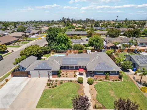 6752 E Liberty Ave, Fresno, CA 93727