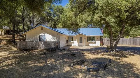 31548 Delaware Rd, Coarsegold, CA 93614