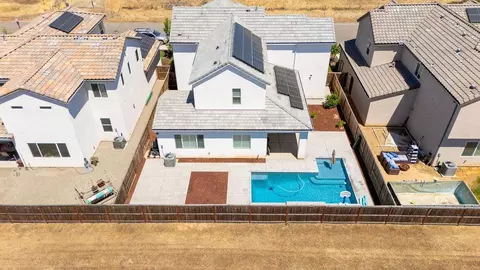 View/Area - 2468 Montana Ave, Clovis, CA 93619 photo 2 of 5