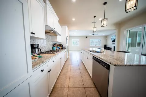 Entry Way - 2468 Montana Ave, Clovis, CA 93619 photo 2 of 2