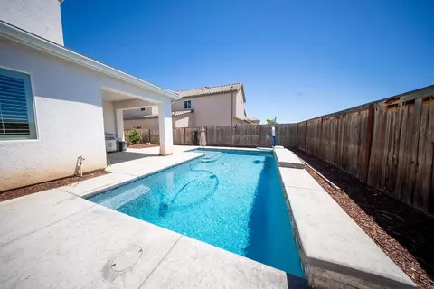 Exterior - 2468 Montana Ave, Clovis, CA 93619 photo 8 of 8