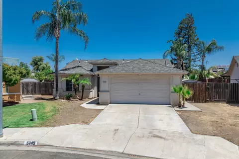 5742 N Delbert Ave, Fresno, CA 93722