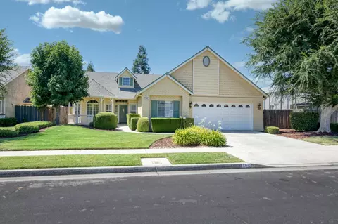 162 Athens Ave, Clovis, CA 93611