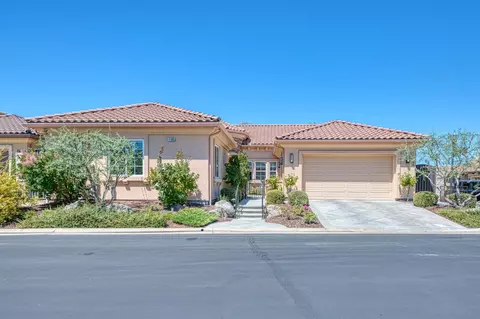 11395 N Monte Vista Way, Fresno, CA 93730