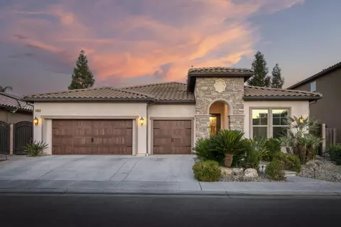 11682 N Via Venitzia Ave, Fresno, CA 93730