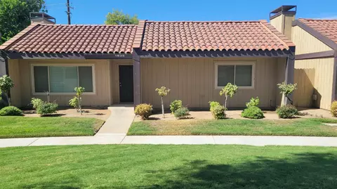1835 W Santa Ana Ave, Fresno, CA 93705