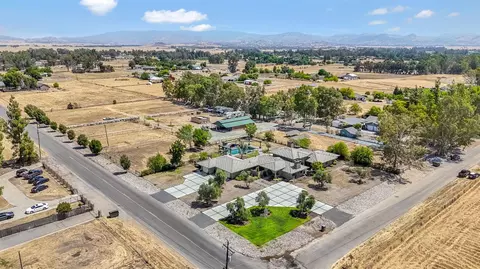 11514 E Bullard Ave, Clovis, CA 93619
