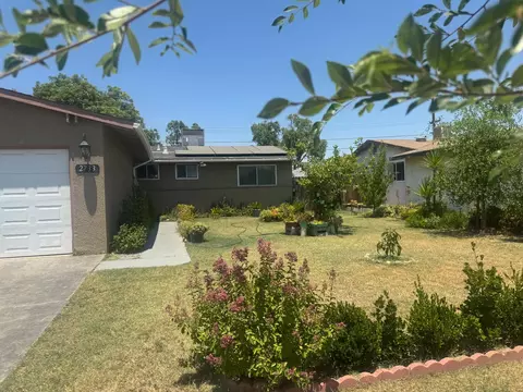 2733 E Willis Ave, Fresno, CA 93726
