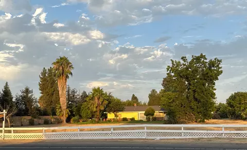 2691 N Brawley Ave, Fresno, CA 93722