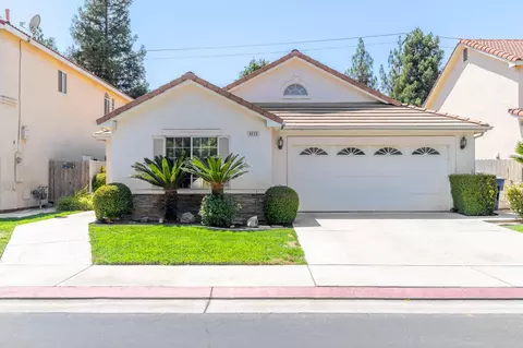6439 N Leslie Ln, Fresno, CA 93711