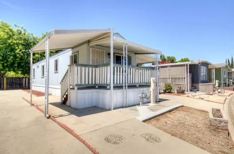 1218 E Cleveland Ave #23, Madera, CA 93638