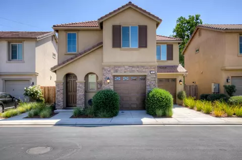 7018 N Brookdale Dr, Fresno, CA 93722