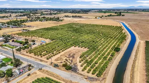 29493 Avenue 13 12, Madera, CA 93638