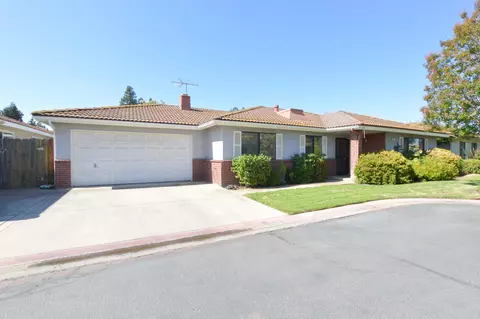 857 E Fallbrook Ave, Fresno, CA 93720
