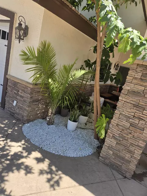 18675 Ridgedale Dr, Madera, CA 93638