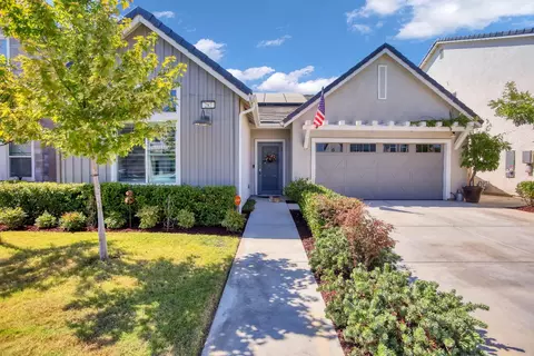 287 Huntington Ave S, Madera, CA 93636