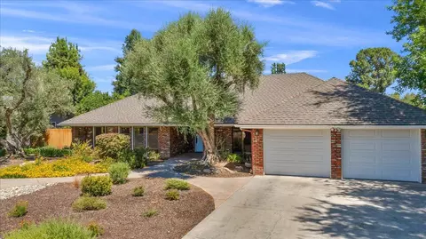 7386 N Benedict Ave, Fresno, CA 93711