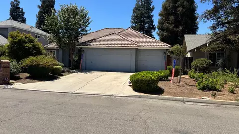 6313 N Gentry Ave, Fresno, CA 93711