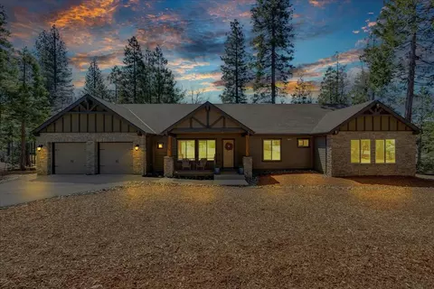 42596 Granite Ln, Shaver Lake, CA 93664