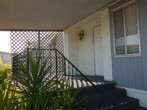 221 W Herndon Ave #71, Fresno, CA 93650