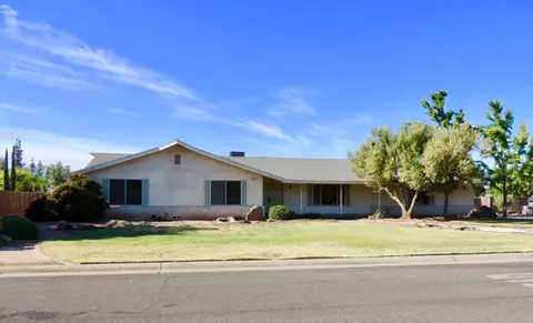 5974 E Dwight, Fresno, CA 93727