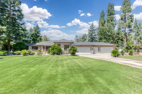 7575 N Highland Ave, Clovis, CA 93619