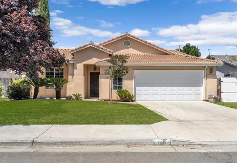 5709 E Laurite Ave, Fresno, CA 93727