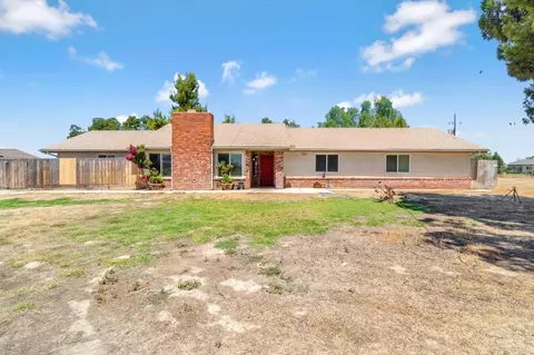 4510 W Muscat Ave, Fresno, CA 93706