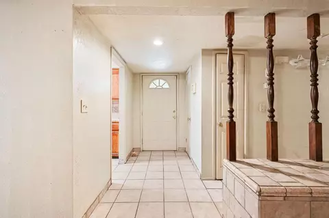 Entry Way - 27592 Avenue 16, Madera, CA 93638 photo 1 of 4