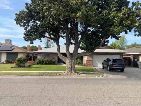 2303 E Austin Way, Fresno, CA 93726