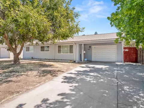 3576 N Marks Ave, Fresno, CA 93722