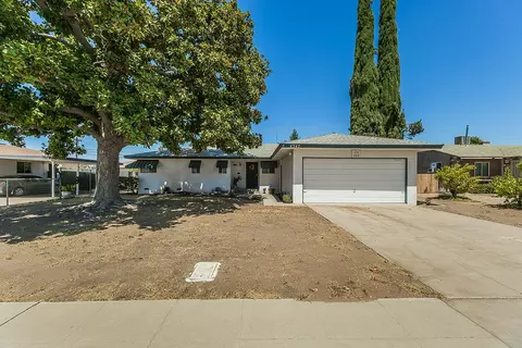 4747 E Clinton Ave, Fresno, CA 93703