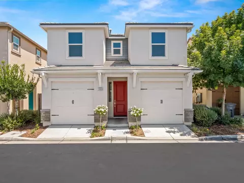 1553 Enlightened Way, Clovis, CA 93619