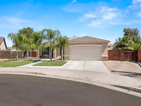2225 S Rachel Ave, Fresno, CA 93727