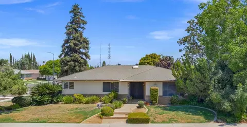 6806 N Baird Ave, Fresno, CA 93710