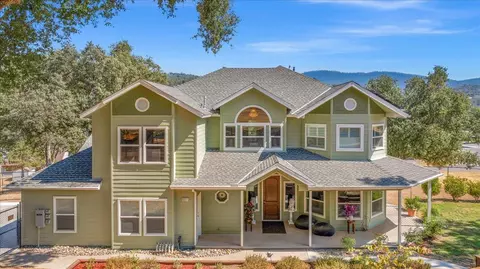 40111 Old Stonegate Ct, Oakhurst, CA 93644