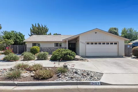 2407 W Blackmon Ct, Visalia, CA 93277