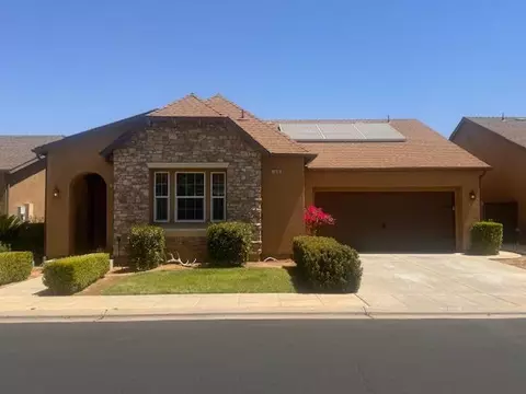 1519 N Dara Ave, Clovis, CA 93619