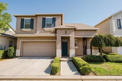 1677 Glen Dunbar Ln, Clovis, CA 93619