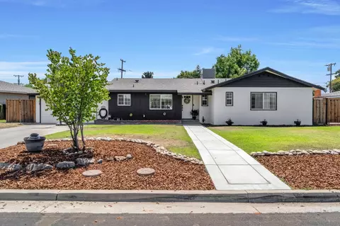 5772 E Bernadine Dr, Fresno, CA 93727