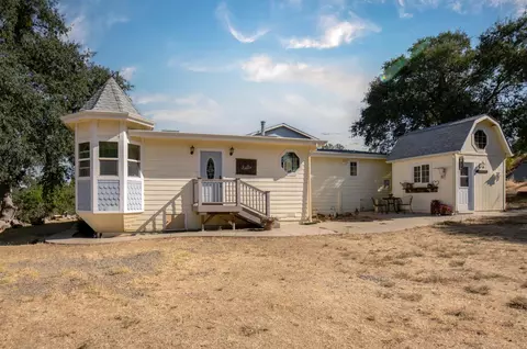 32774 Frazier Rd, Auberry, CA 93602