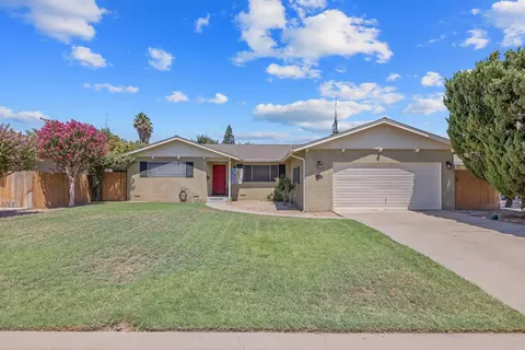 3026 W Vassar, Visalia, CA 93277