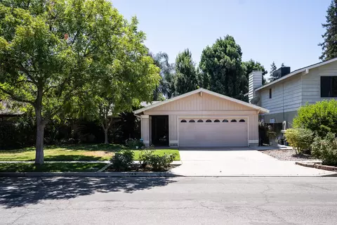 169 W Muncie Ave, Fresno, CA 93711