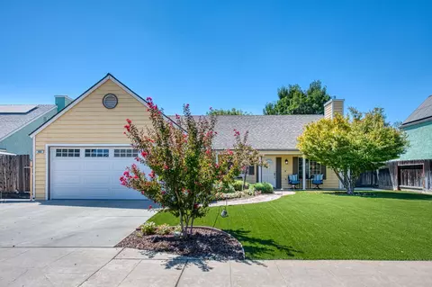980 N Adler Ave, Clovis, CA 93611