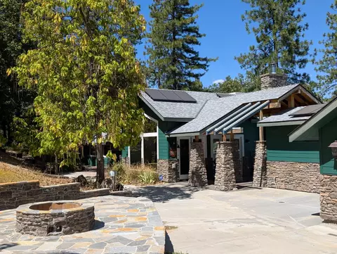 56207 Manzanita Lake Dr, North Fork, CA 93643
