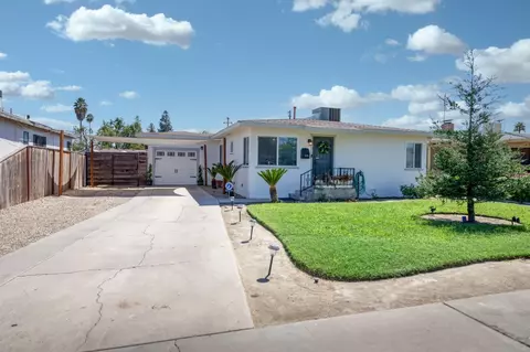 15449 W D St, Kerman, CA 93630