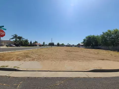 890 N Whitney Ave, Dinuba, CA 93618 photo 1