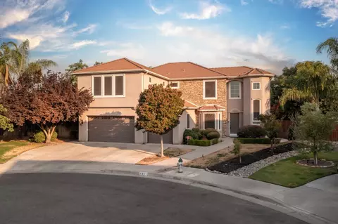 6671 N Sandrini Ave, Fresno, CA 93722