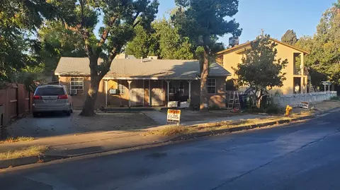 137 E Sycamore St, Madera, CA 93638 photo 1